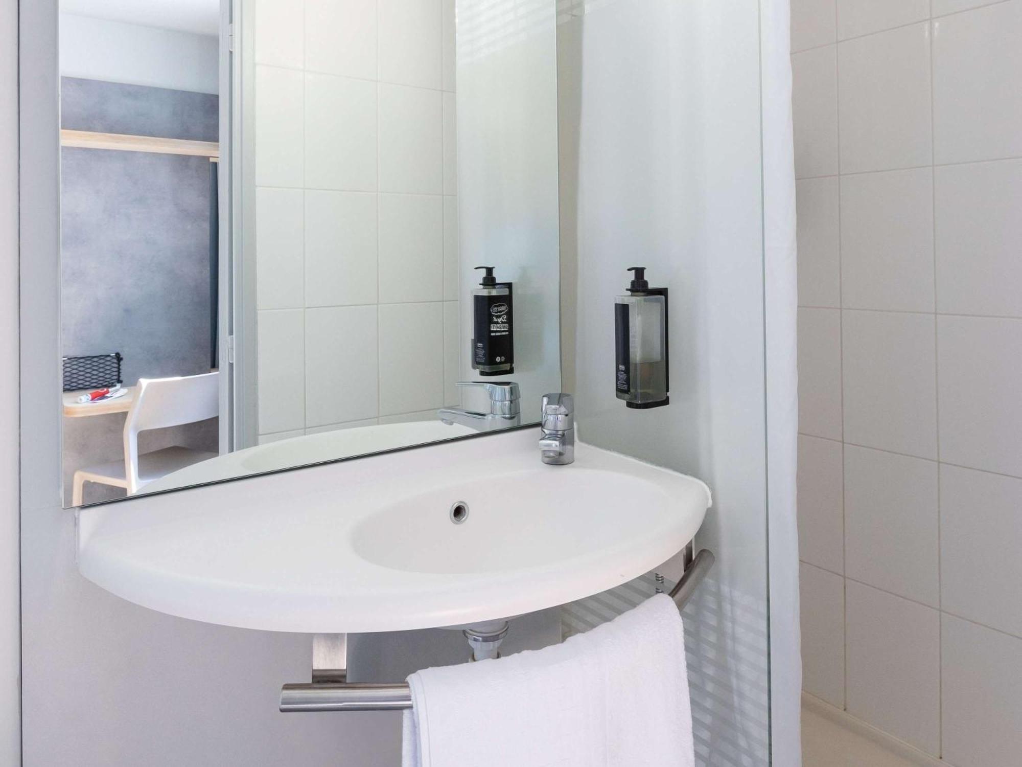 Ibis Budget Angouleme Centre Екстериор снимка